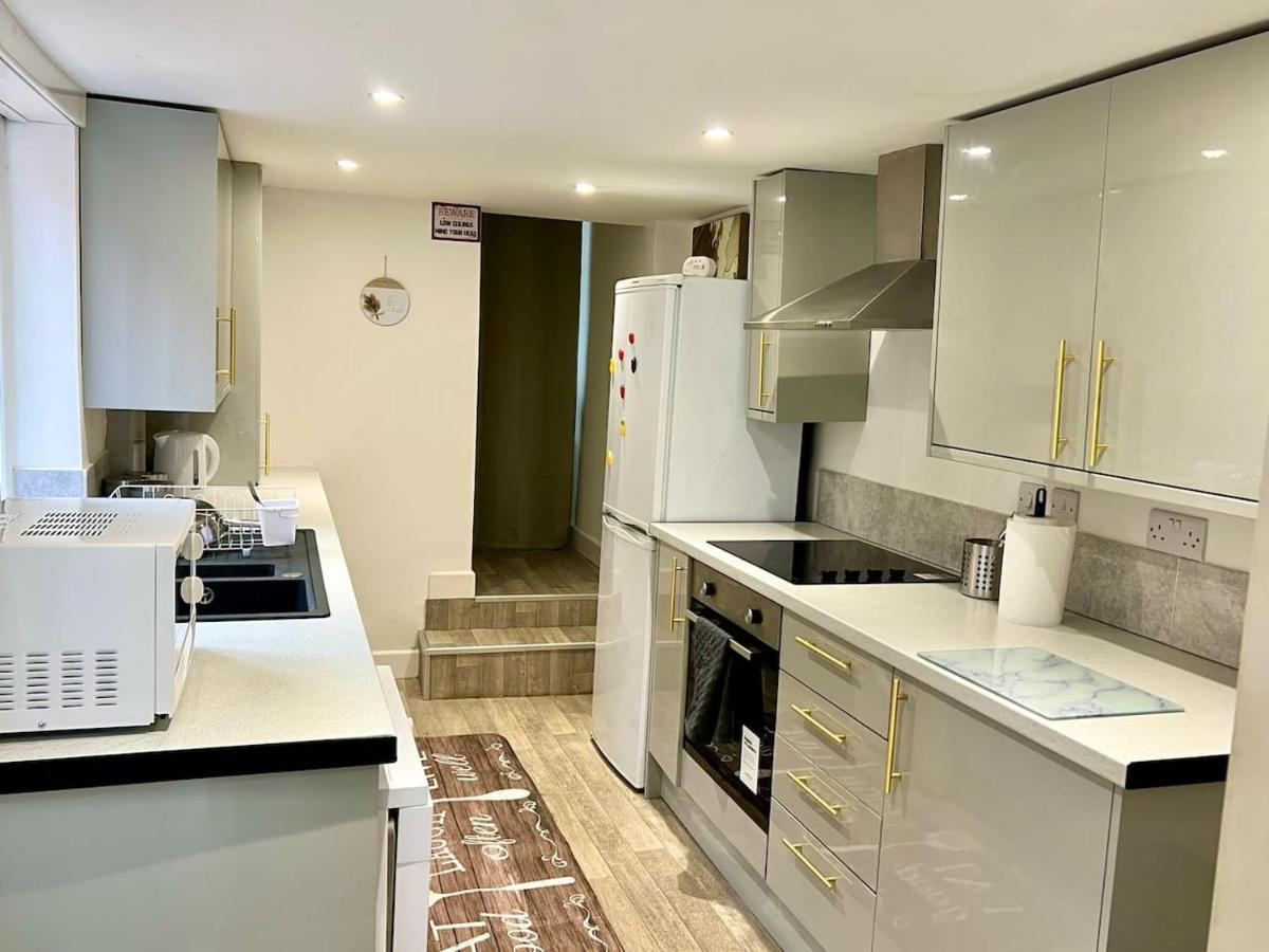 4 Bedroom Terrace House Веллингборо Экстерьер фото